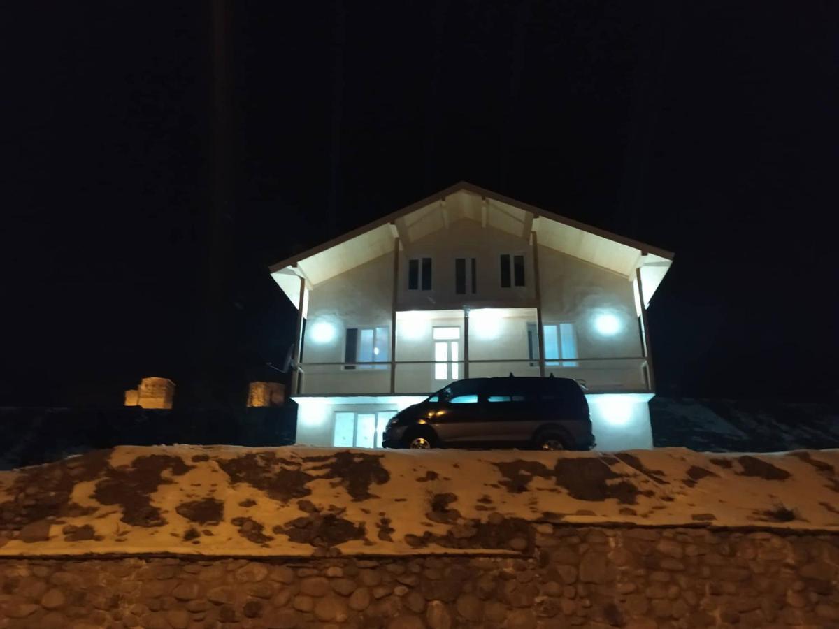 Tetne Qor Guesthouse Mestia Ngoại thất bức ảnh
