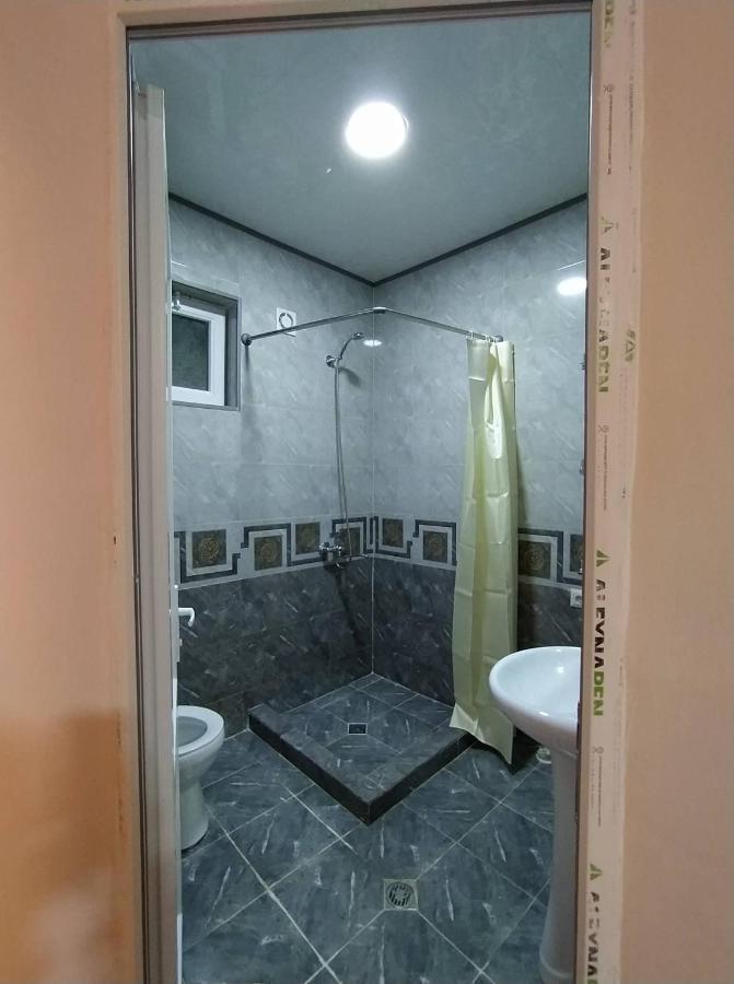 Tetne Qor Guesthouse Mestia Ngoại thất bức ảnh